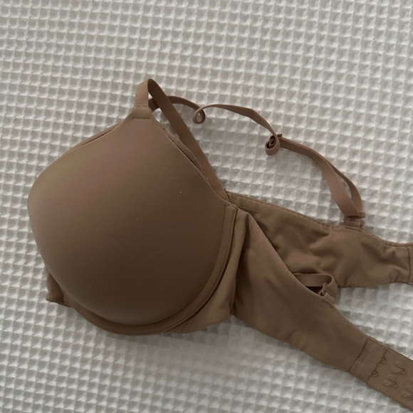 SKIMS Fits Everybody T-Shirt Bra - Mica & Clay - Picture 9 of 10